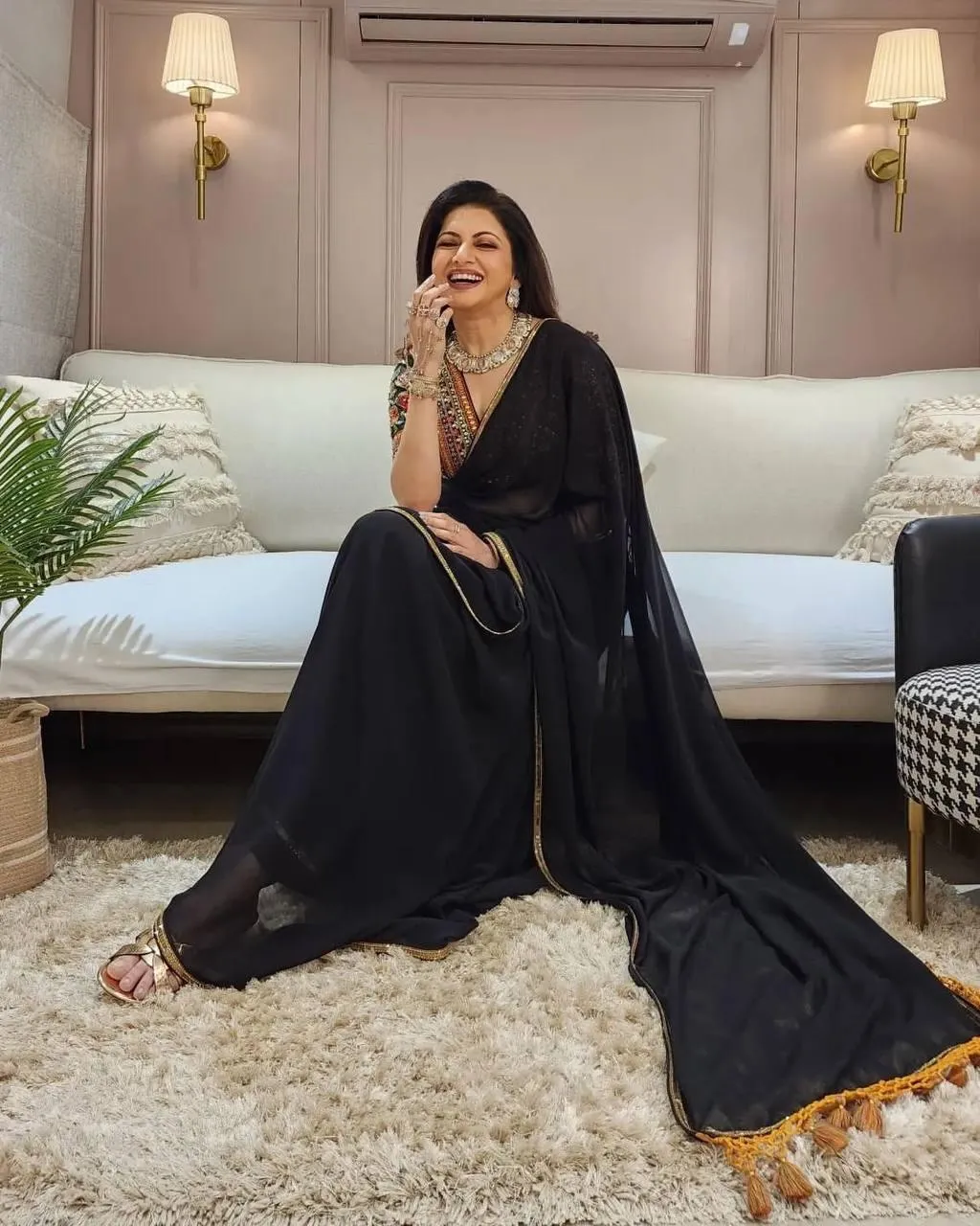 Black Plain Georgette Embroidery Saree