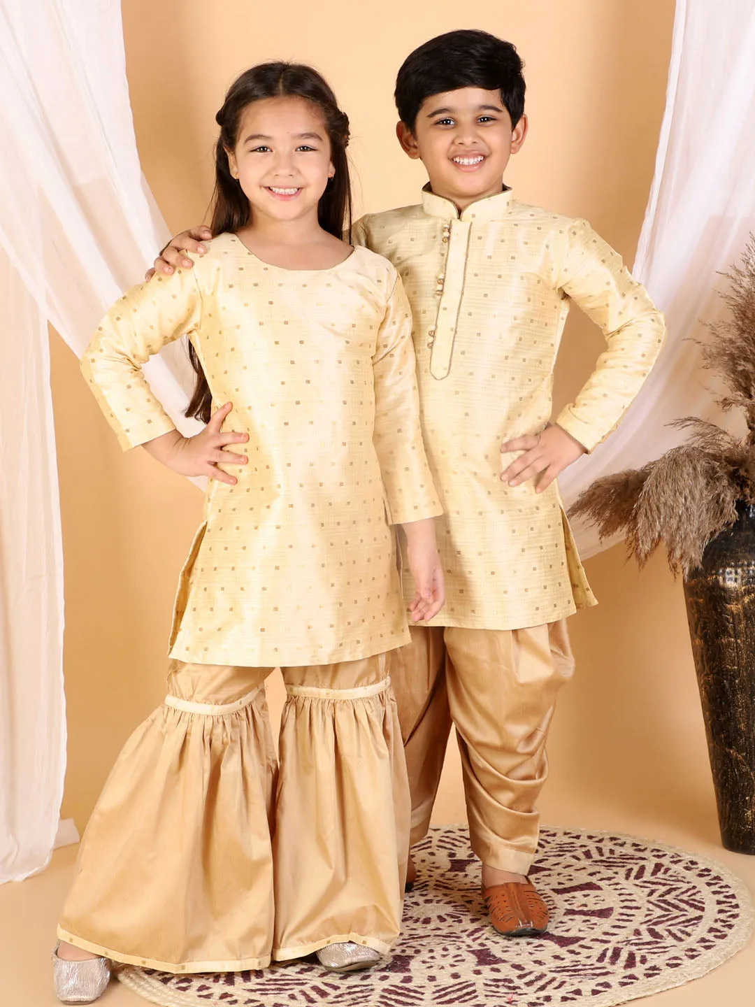 Jashvi Silk Blend Gold And rose Gold Woven Sibling Set